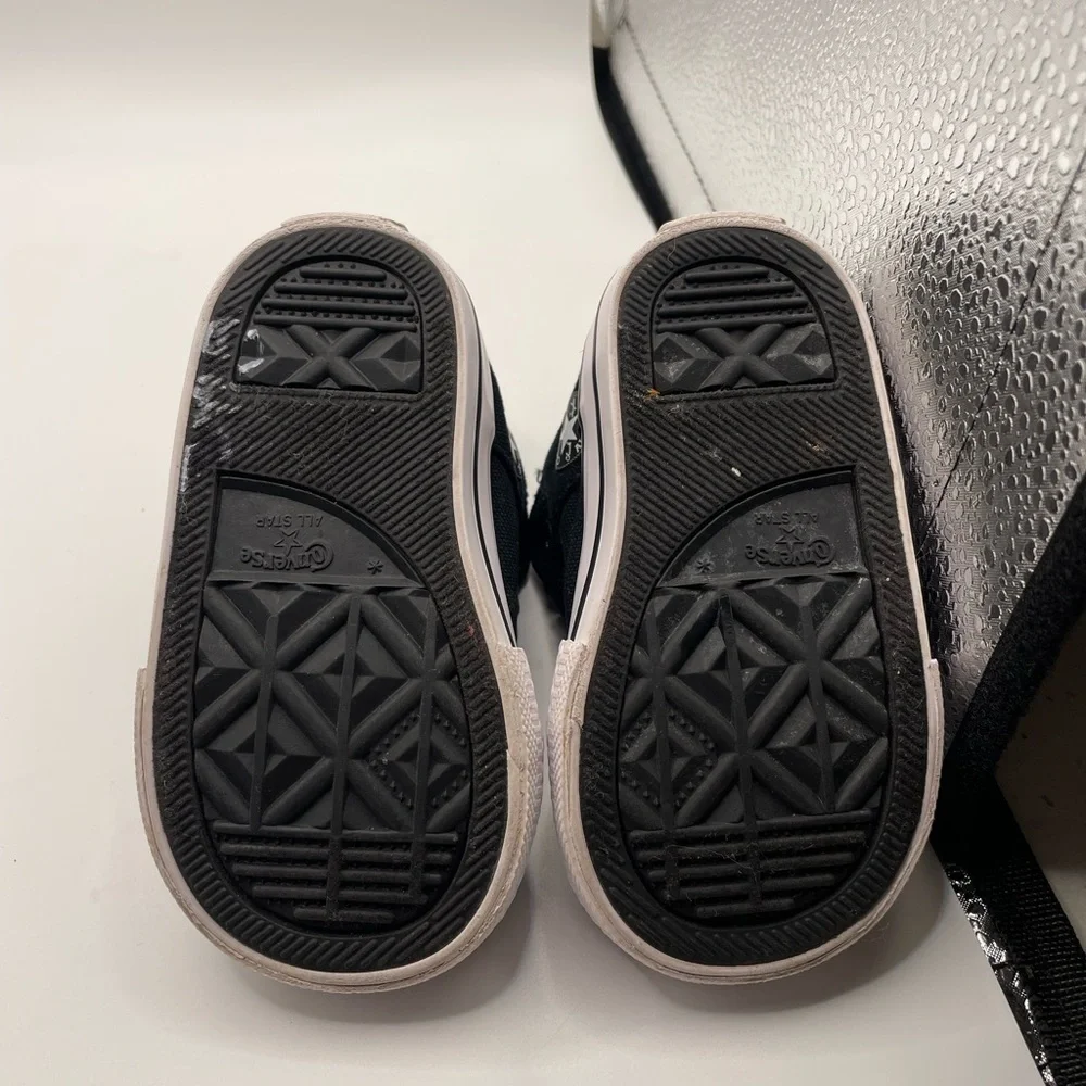 Converse Kids Black canvas hi Sneakers size 4C